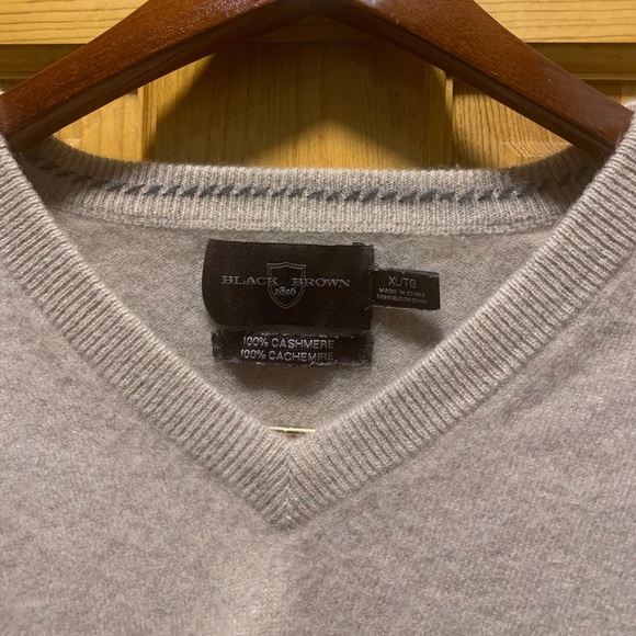 Black Brown 1826 Cashmere V-Neck Thin Sweater - Picture 1 of 3